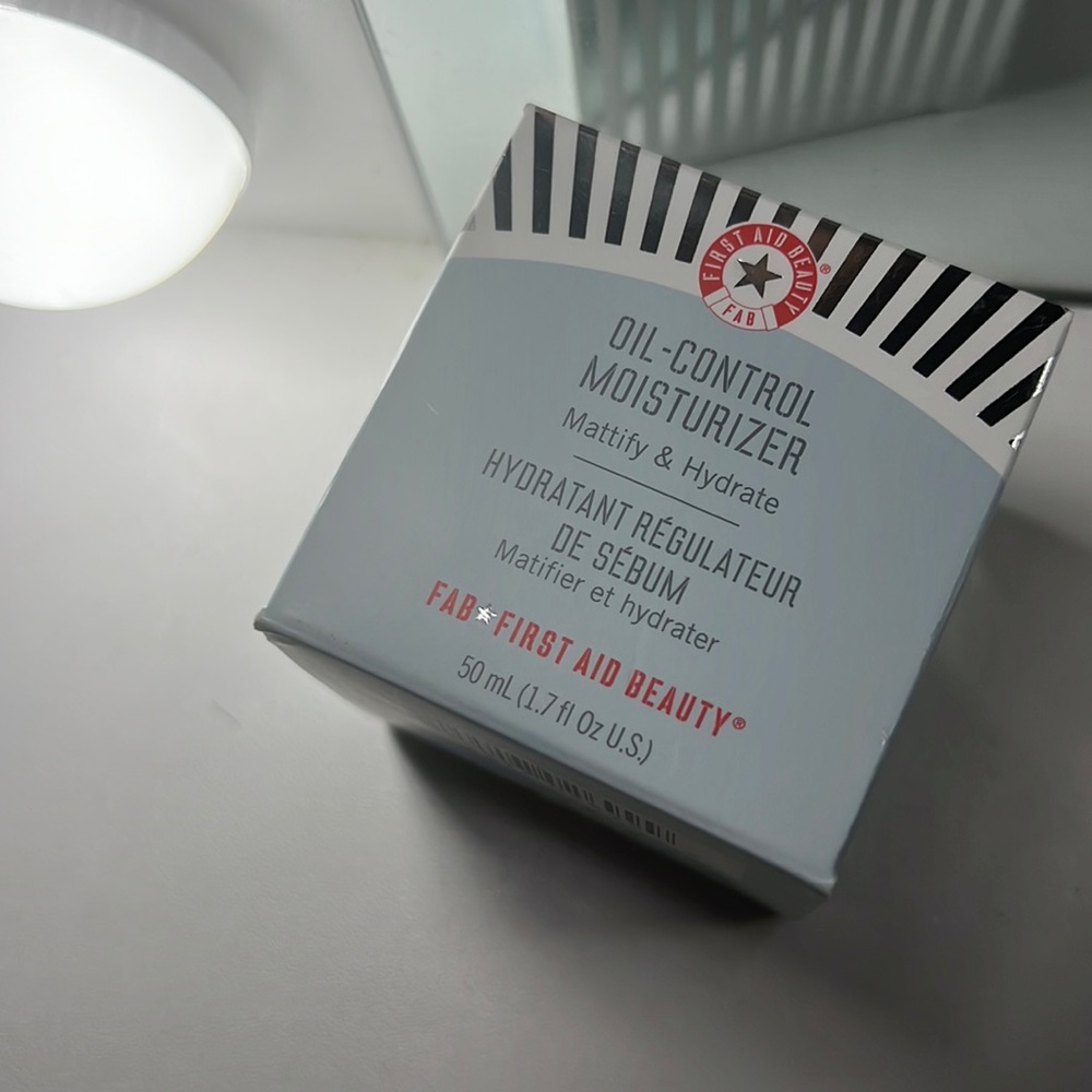 Oil control moisturiser